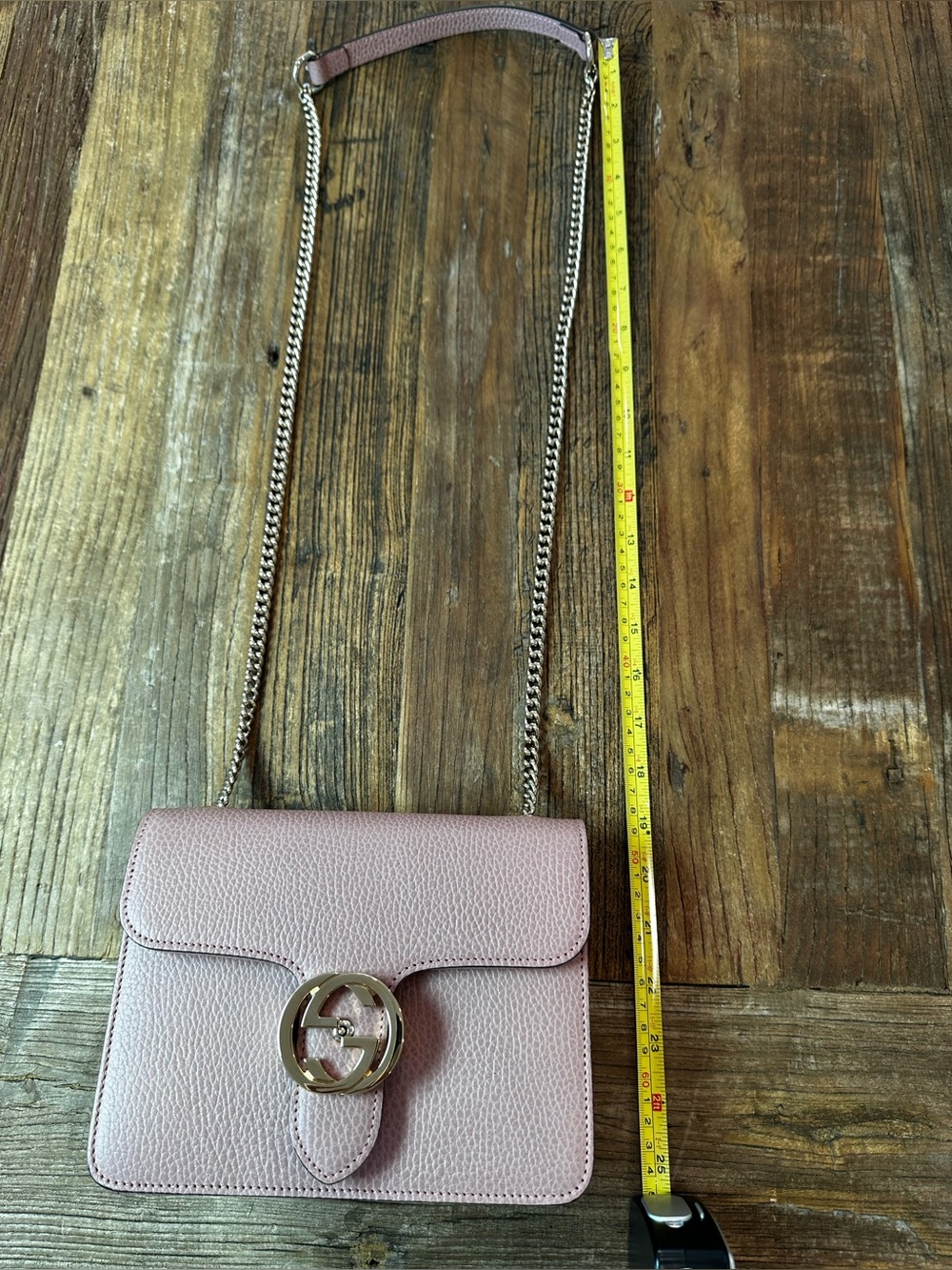 Gucci Pink Pebbled Leather Chain Crossbody Bag with Gold GG - Picture 3 of 16